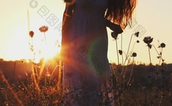 夏季短袖看见女生内衣